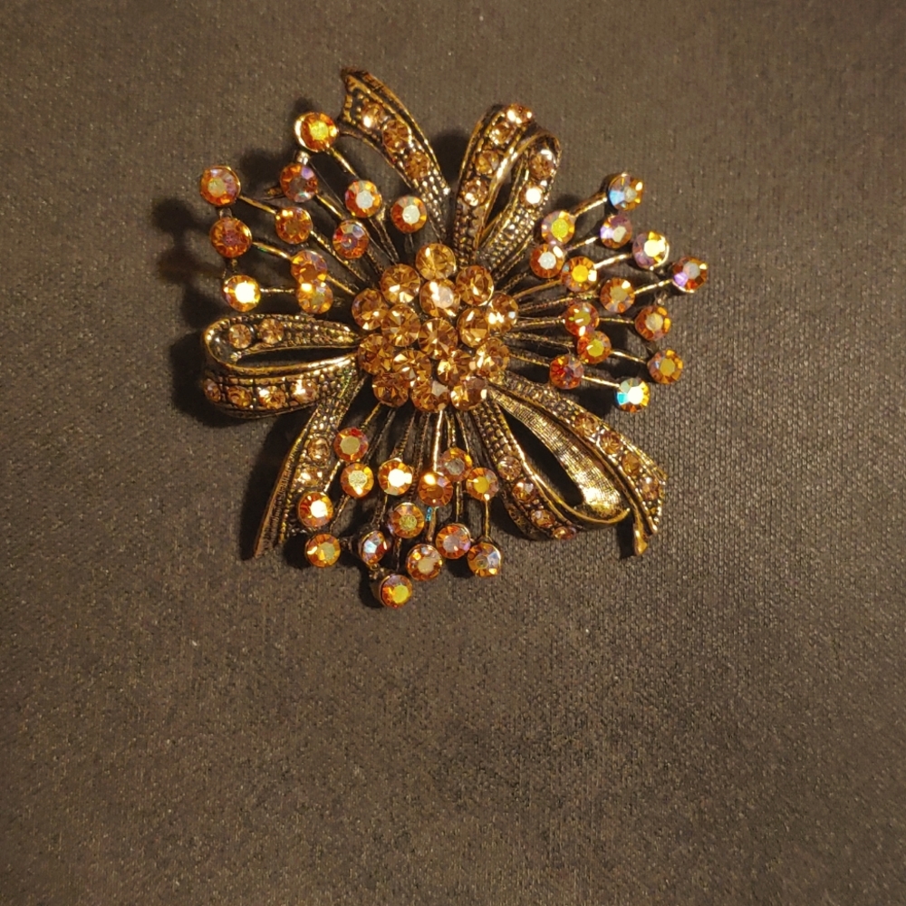 Vintage 80s Gold Tone Marcasite Rhinestone Floral Brooch Pin